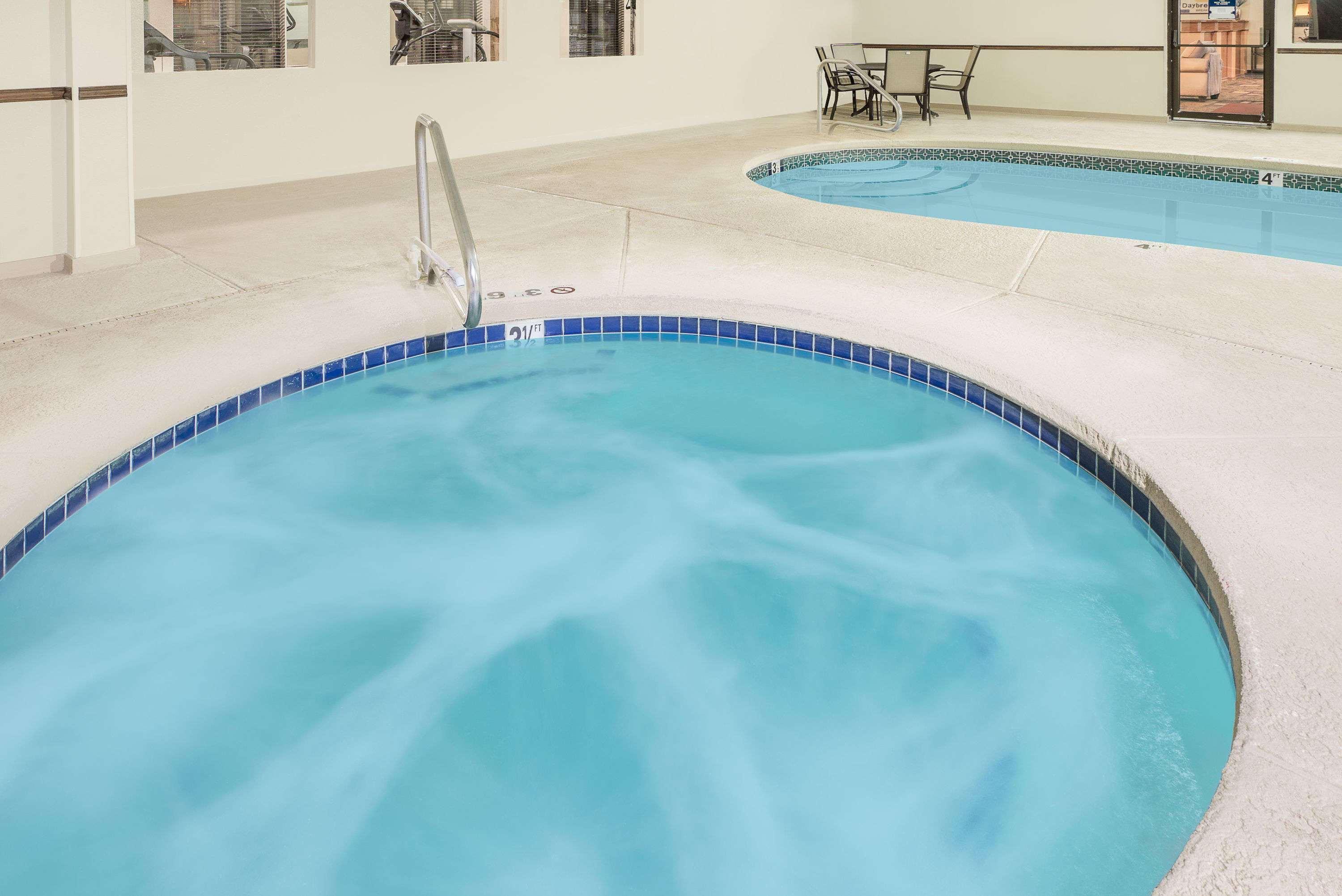 Days Inn By Wyndham Lamar Bagian luar foto