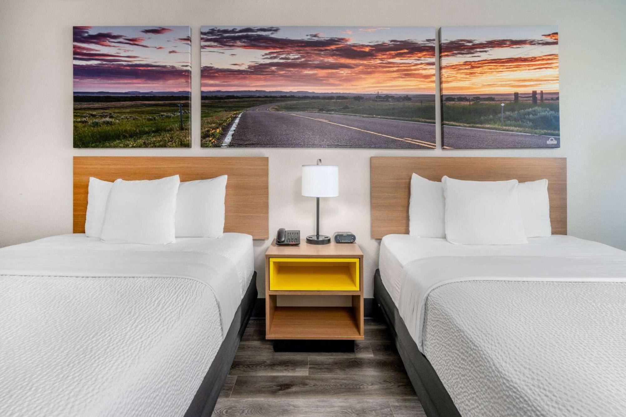 Days Inn By Wyndham Lamar Bagian luar foto
