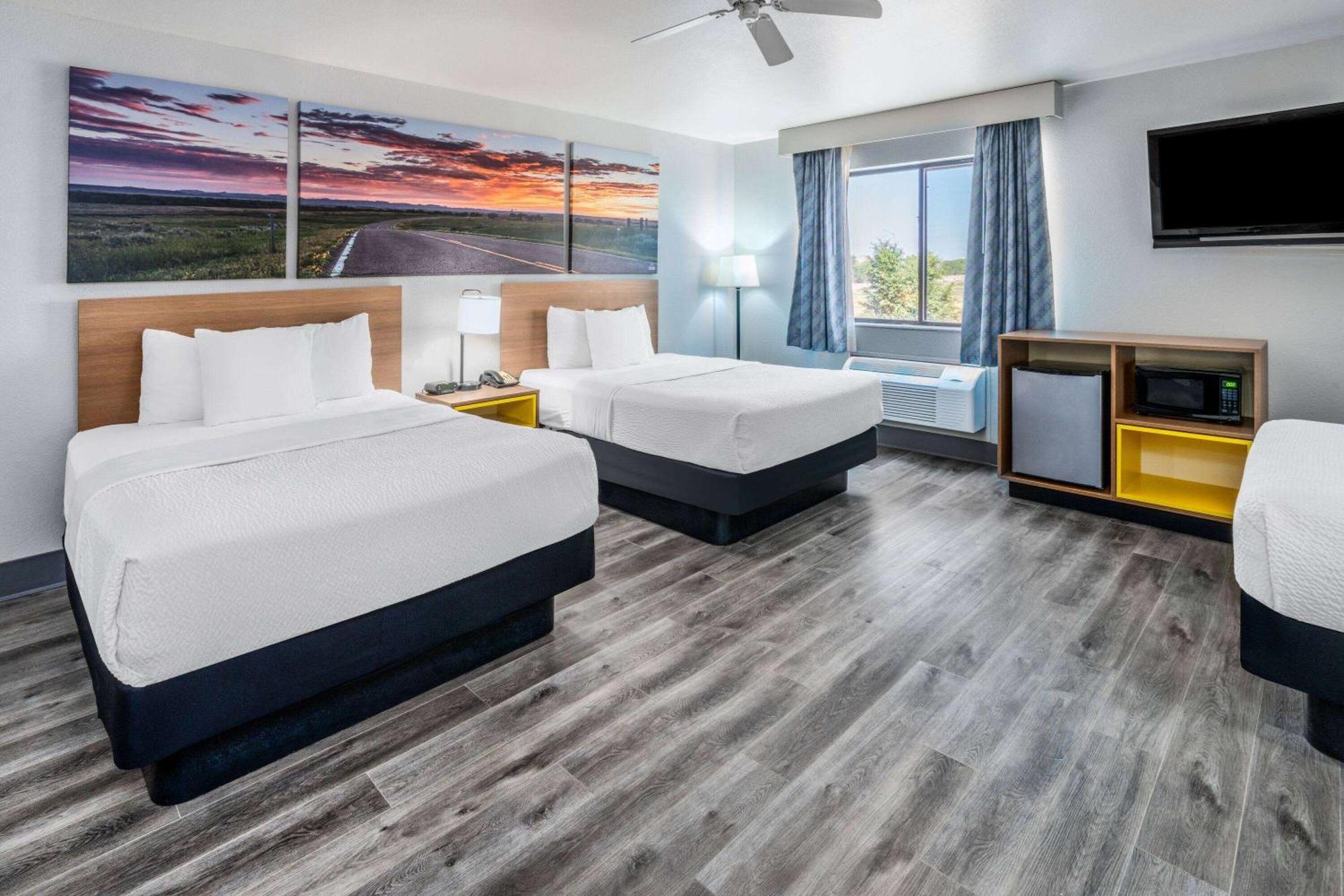 Days Inn By Wyndham Lamar Bagian luar foto